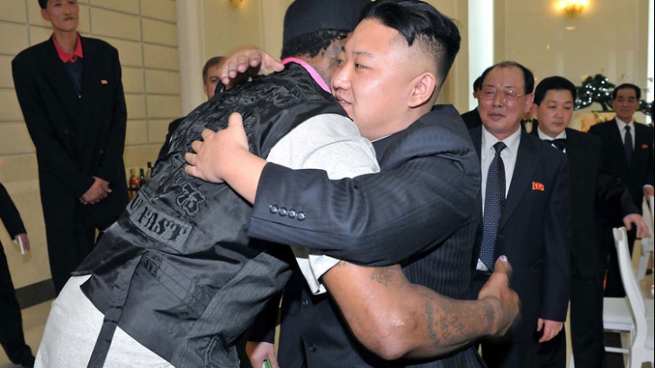 Liderul nord-coreean Kim Jong-un are o fiică pe nume Ju-ae, a dezvăluit duminică fosta vedetă a baschetului Dennis Rodman.