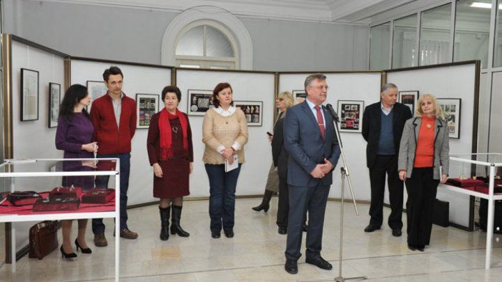 Выставка ювелира в Национальном музее истории Молдовы продлится до 15 марта.
