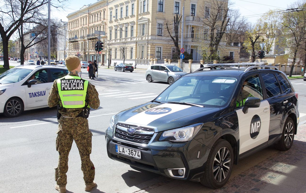 Letonia a predat Ucrainei peste 600 de mașini confiscate de la șoferi în stare de ebrietate.