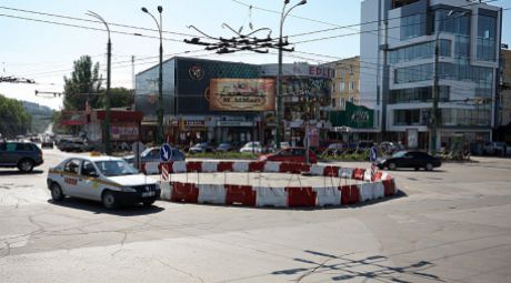 În centrul Capitalei vor apărea două sensuri giratorii noi. Foto: publika.md