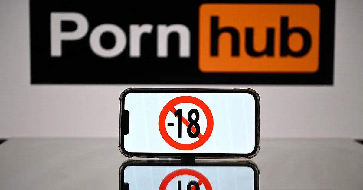 Marea Britanie începe verificarea vârstei pentru accesul la conținut pornografic online.