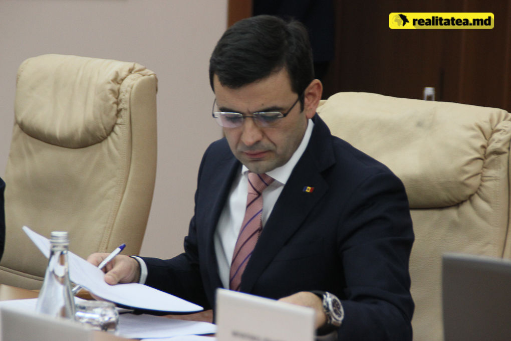 Министр экономики возглавит трехстороннюю комиссию по регулированию социально-экономических проблем в РМ. Фото: realitatea.md.
