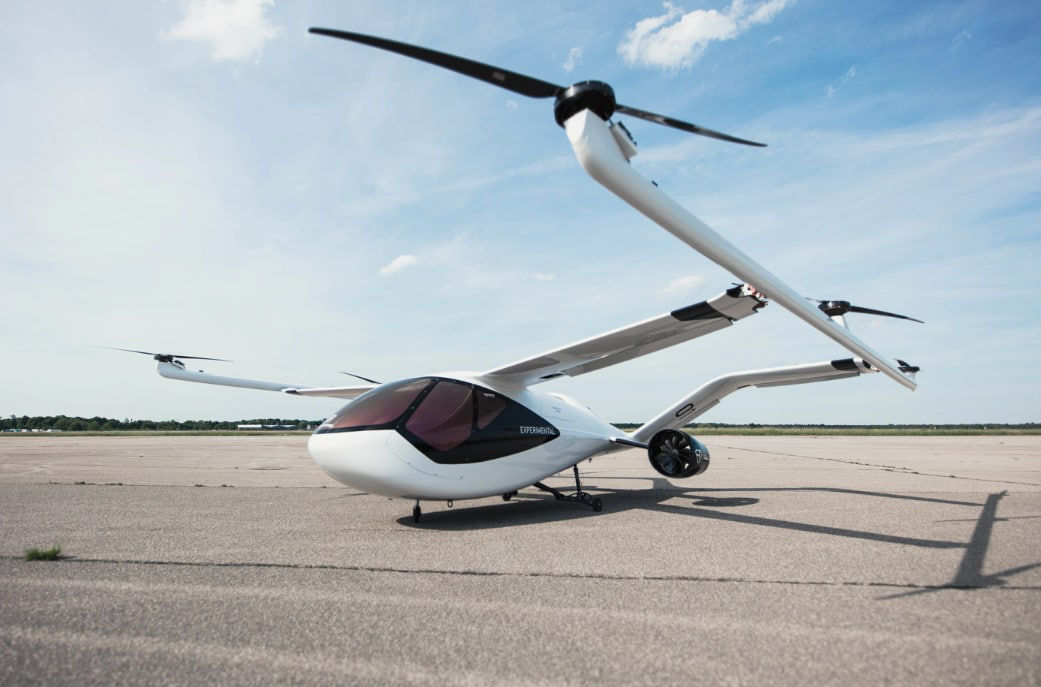 Volocopter сообщил о первом успешном полете четырехместного аэротакси.