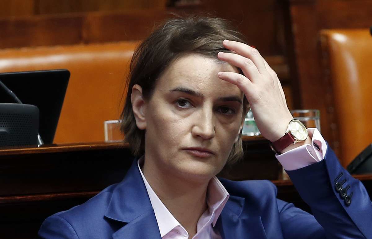 Премьер Сербии пообещала взвешенный ответ на действия Косова.