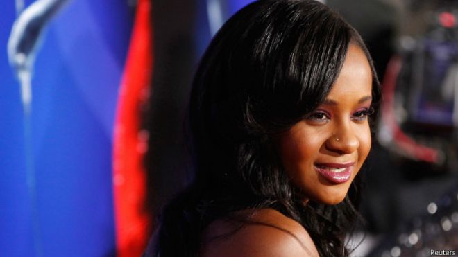 Bobbi Kristina a fost găsită inconștientă în cada din locuința ei pe 31 ianuarie și poliția crede că a stat sub apă între 2 și 5 minute.