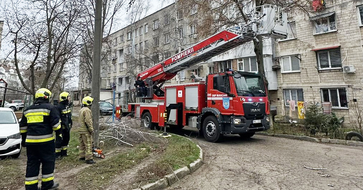 Salvatorii vin cu recomandări în contextul avertizării de vânt puternic.