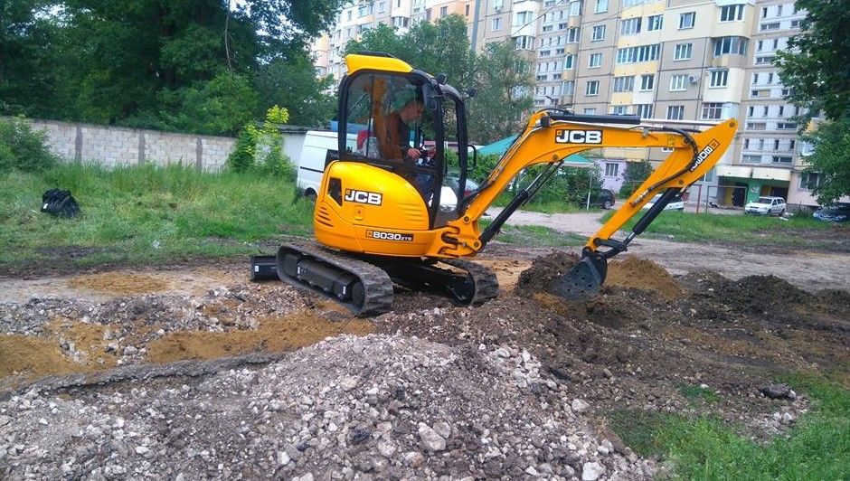 Colaboratorii „Apă-Canal Chişinău” au executat pe parcursul weekend-ului lucrări de remediere a 58 de avarieri la reţelele de apeduct. 