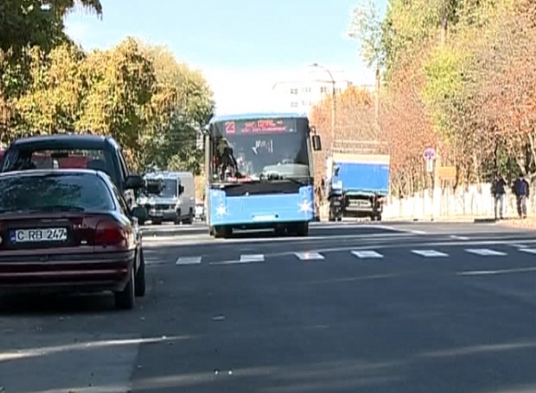 Tichete electronice si GPS in troleibuze si autobuze, o banda rezervata pentru transportul public, parcari si nici urma de microbuze in centrul capitalei.