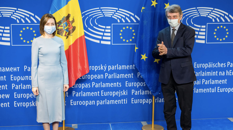 Санду выразила соболезнования в связи со смертью главы Европарламента.