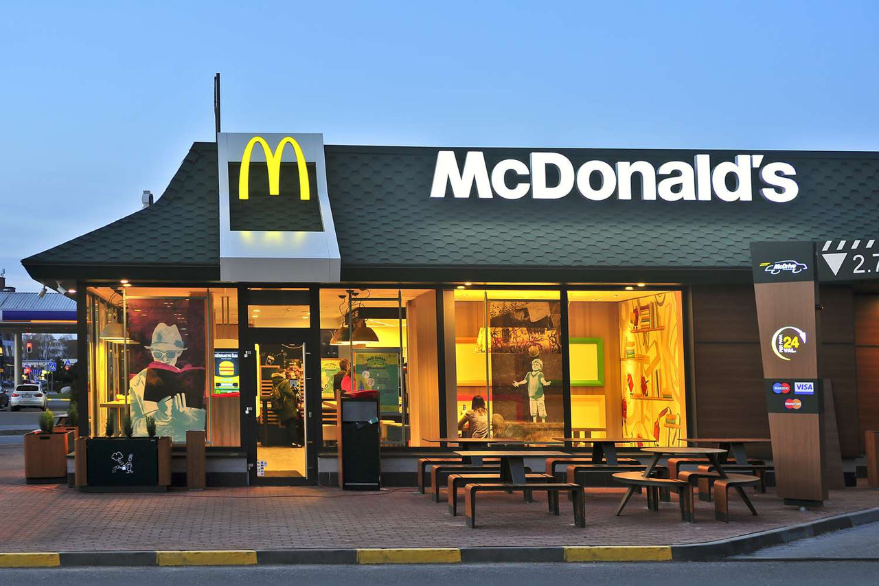 McDonald’s pierde clienți din cauza războiului din Orientul Mijlociu.
