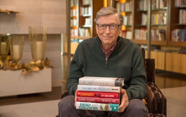 Билл Гейтс назвал лучшие книги уходящего года.