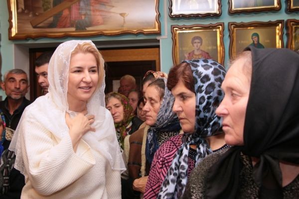 Ирина Влах поздравила комратский монастырь с Престольным праздником.