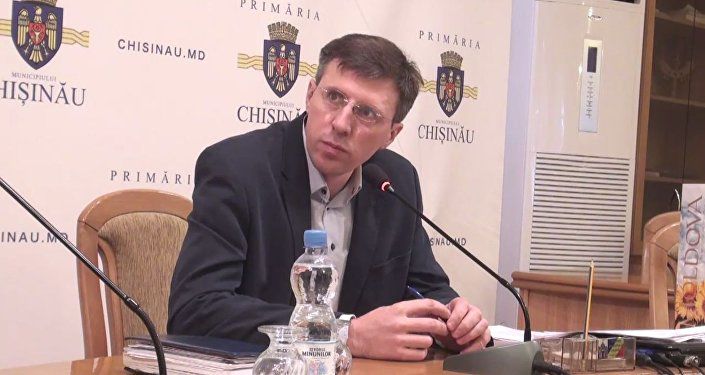 Dorin Chirtoacă susține că în ultimii opt ani nu a fost atribuit niciun loc de construcție pentru benzinării. Foto: sputnik.md