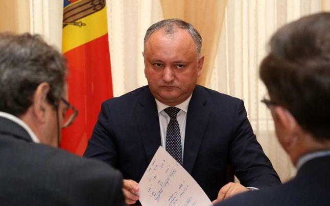 Şeful statului consideră că, dacă ţara nu-şi va asigura neutralitatea, există riscul să fie ruptă în bucăţi.