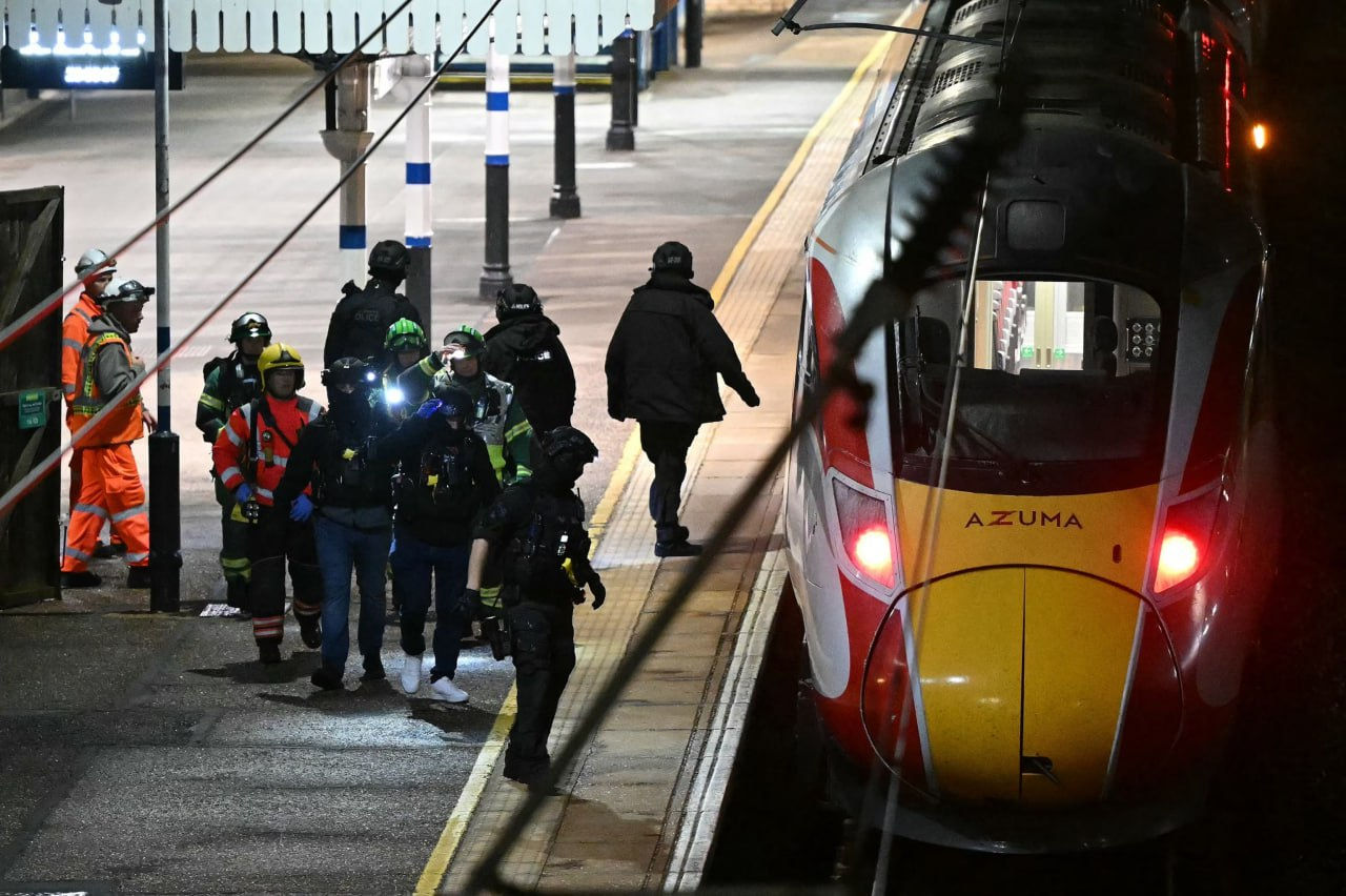 Poliția britanică nu clasifică drept atentat atacul cu cuțitul dintr-un tren.
