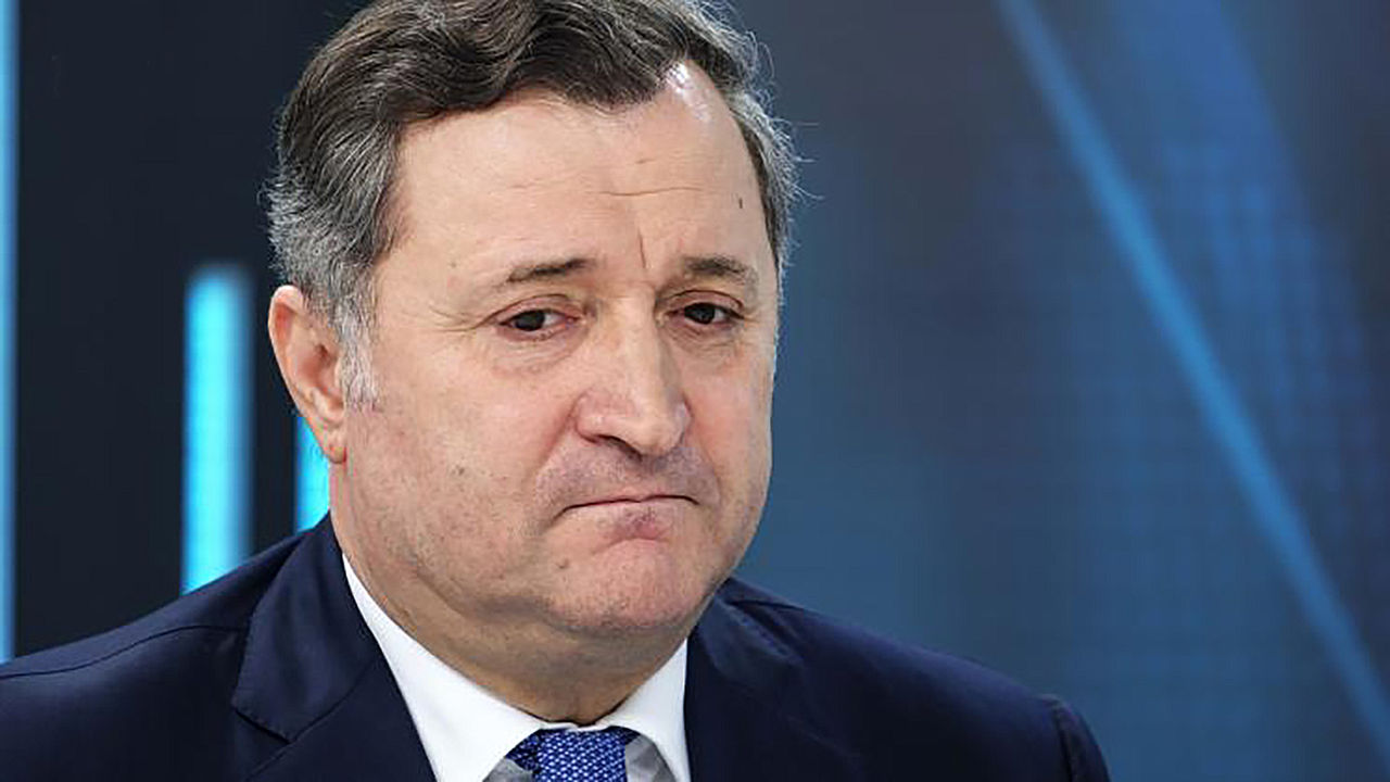 Filat: 20 de deputați PAS ar putea cere demisia lui Recean.
