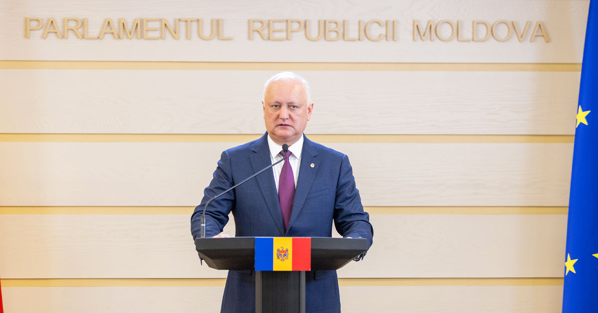 Dodon: În Moldova limba este moldovenească, iar documentele trebuie să fie în rusă, mai ales în Parlament.