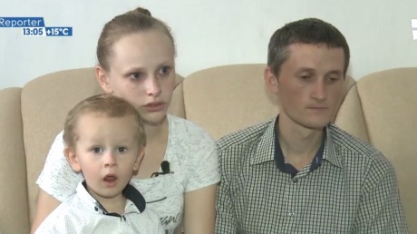 Nichita este surd, motiv pentru care deja se simte ignorat de semenii săi. Foto: Captură video