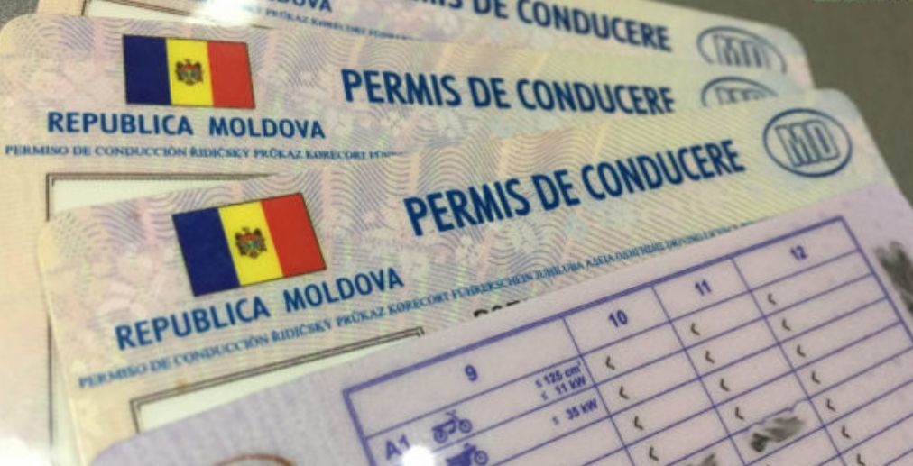 В Сороках просят заново открыть отдел регистрации автотранспорта.