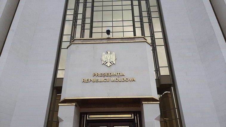 ИБКС не пойдет на консультации в президентуру, но ждет Санду в парламенте.