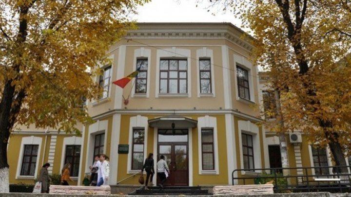 Медуниверситет ужесточил правила приема иностранных студентов.