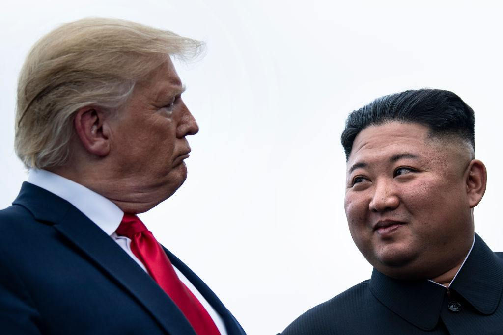Трамп планирует снова наладить контакт с северокорейским лидером Ким Чен Ыном.