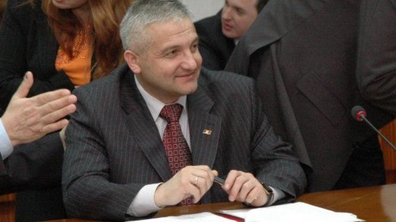 Валентин Зубик уголовно преследовался по делу об апрельских событиях 2009 года.