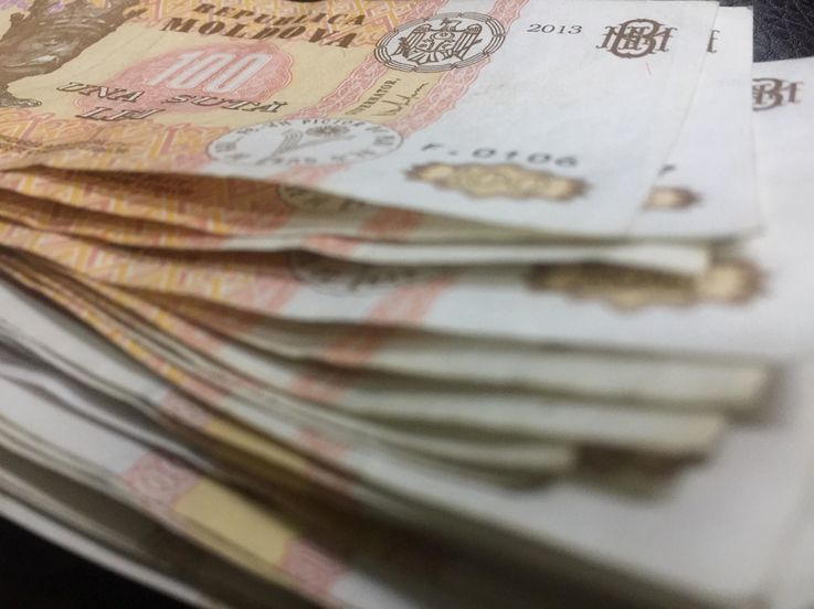 К 2023 средняя зарплата в Молдове вырастет более чем на 50%