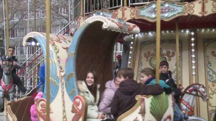 Ярмарку "Дома на Рождество" посетили около пяти тысяч детей из малоимущих семей. Фото: publika.md.