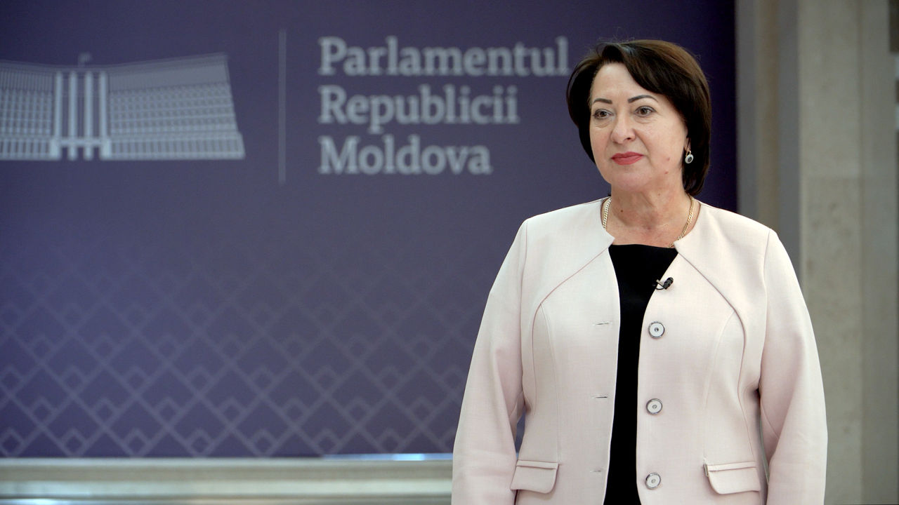 O deputată PAS răspunde la criticile avocaţilor: Independența profesiei rămâne intactă.