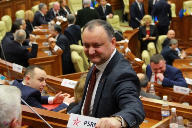 Dodon nu a putut trece cu vederea știrea apărută în presă despre vizita-fulger a președintelui Kîrgîzstanului care, potrivit presei, a venit la Chișinău pentru a se întâlni cu deputatul Vlad Plahotniuc.