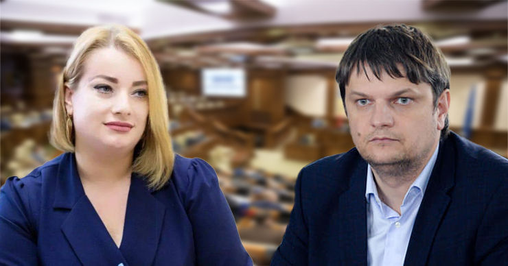 Спыну - Караман: "Надеюсь, вы не чувствуете себя доминируемой?". Коллаж: Point.md