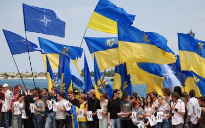 Стратегия должна помочь Украине в ее борьбе за целостность и независимость.