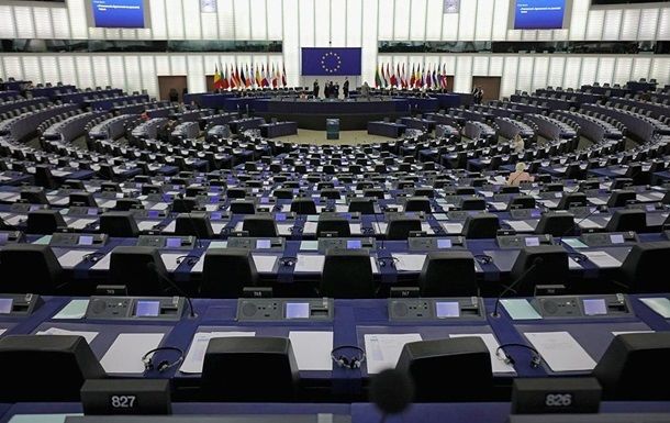 Европарламент изменил режим работы из-за пандемии.