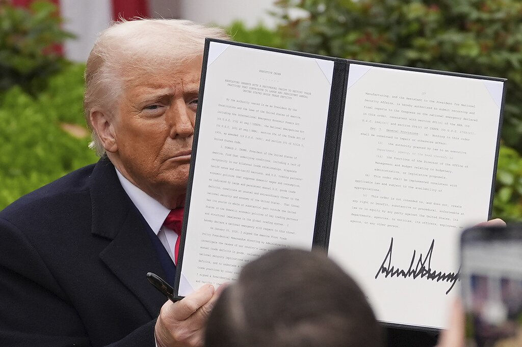 Трамп: США получит дополнительные $6–7 трлн благодаря торговым пошлинам.