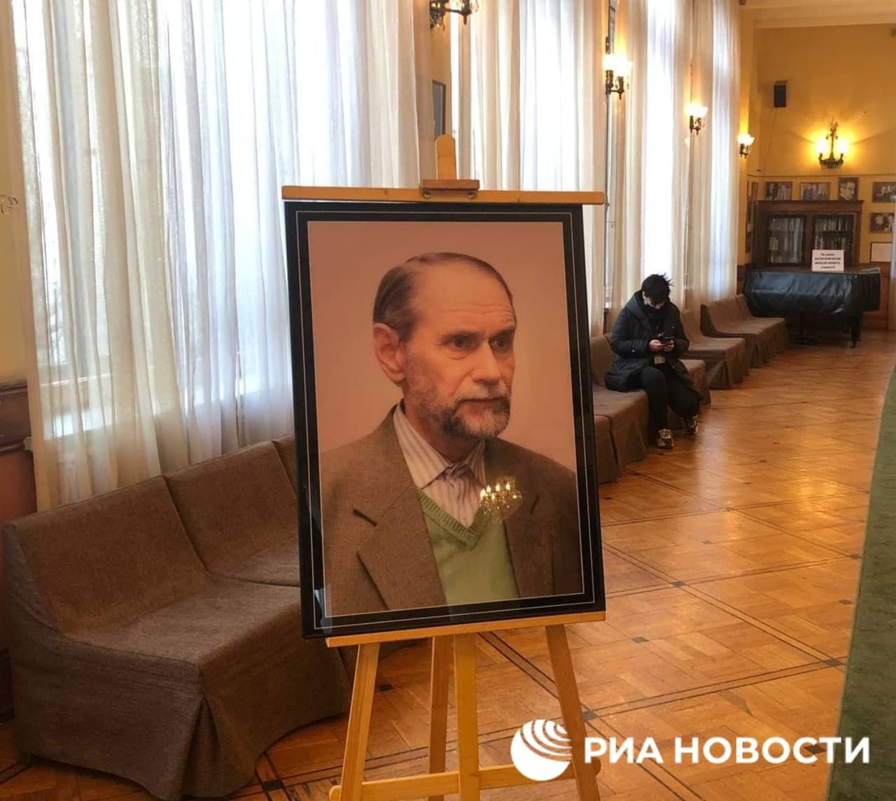 В Москве простились с писателем-сатириком Коклюшкиным.