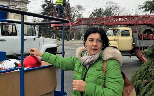 Silvia Radu se plânge că e hărţuită de către jurnalişti.