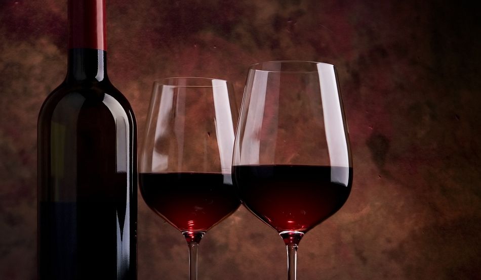 Studiu: Un pahar de vin roșu echivalează cu o oră de sport
