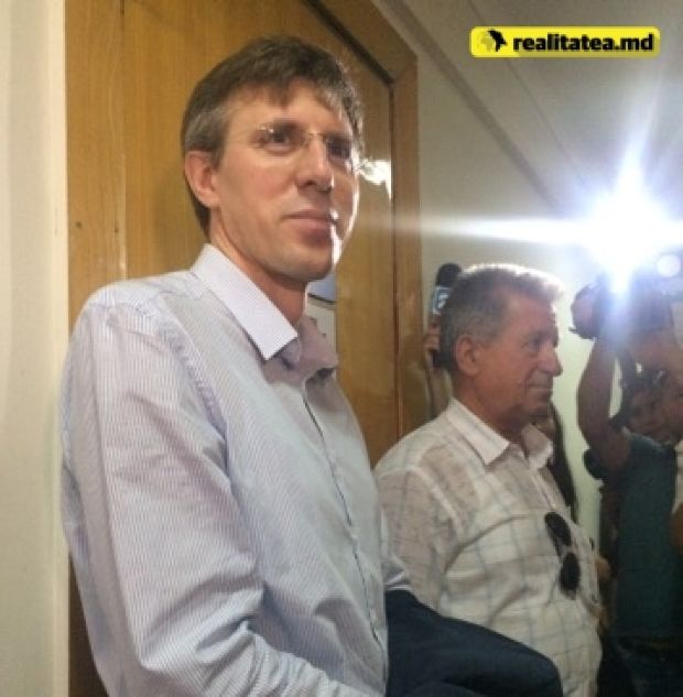 Chirtoacă explică ce făcea când a fost fotografiat în public, fiind în arest la domiciliu. Foto: realitatea.md