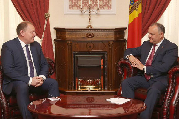 Președintele Igor Dodon a numit în funcție doi ambasadori 