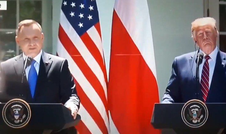 Президент Польши Анджей Дуда и президент США Дональд Трампа.