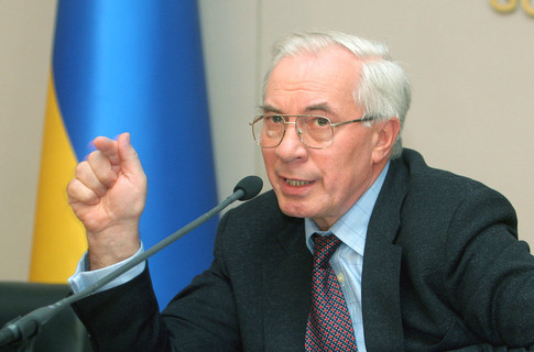Николай Азаров обратился к украинцам с призывом в сложившейся в стране ситуации не поддаваться на провокации и не верить слухам. Фото: via-midgard.info