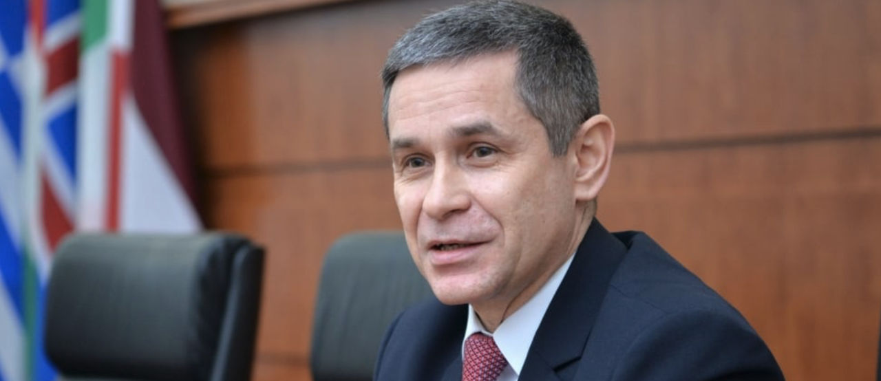 Nosatîi a evitat să răspundă la întrebarea privind costul modernizării armatei.