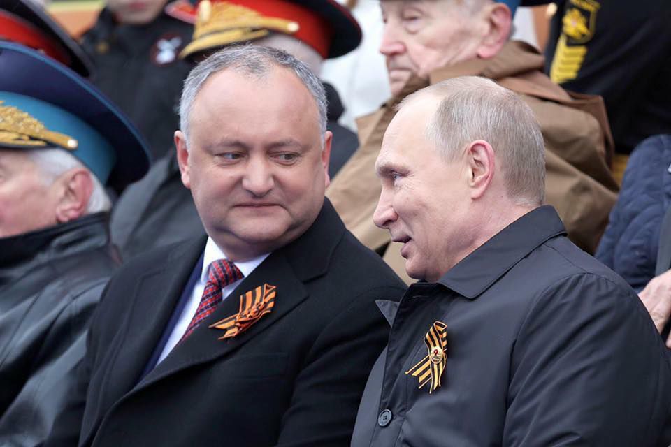 Igor Dodon vrea ca Vladimir Putin să viziteze Chişinăul în 2018.