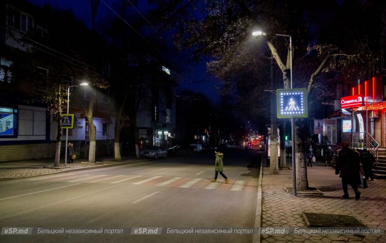 В Бельцах на «зебре» установлена особая подсветка.