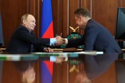 «Газпром» приступил к строительству морского участка трубопровода «Турецкий поток» на дне Черного моря.