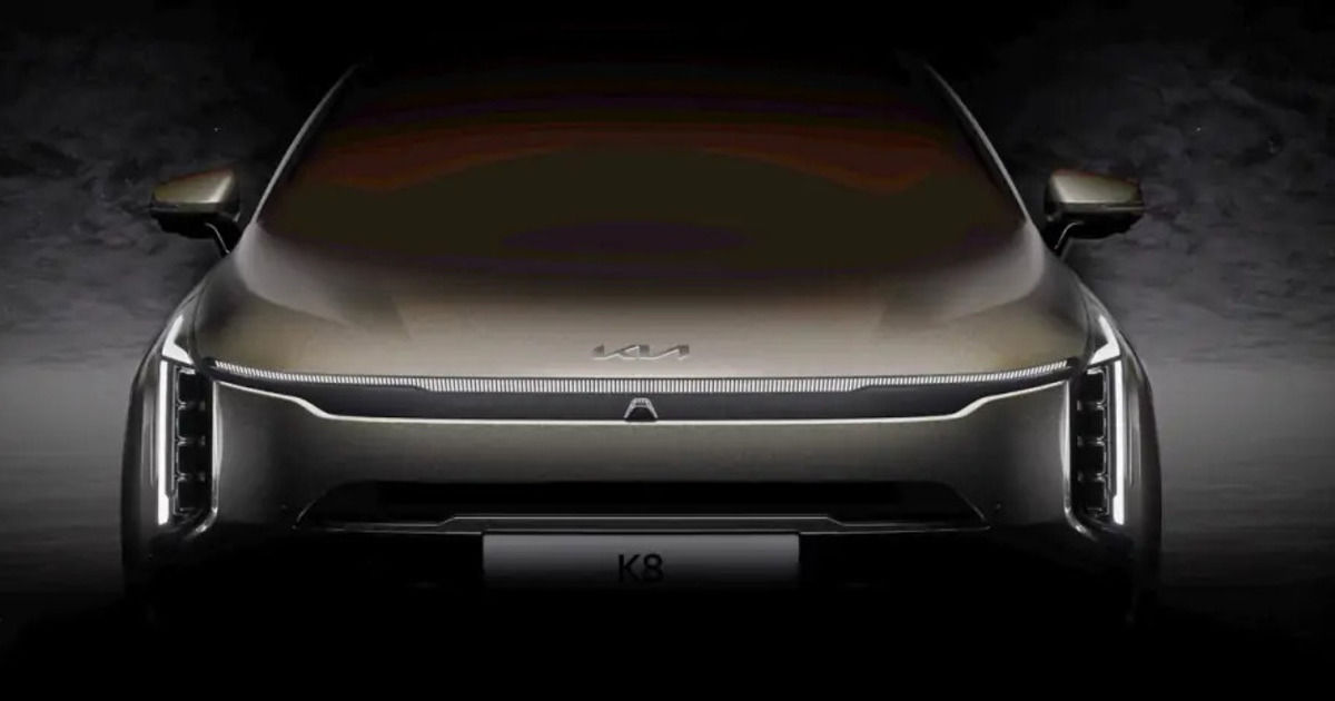 Очертания новой Kia K8 показали до премьеры.