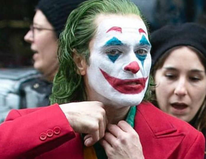 Продолжение фильма "Джокер" с Хоакином Фениксом выйдет в октябре 2024 года.