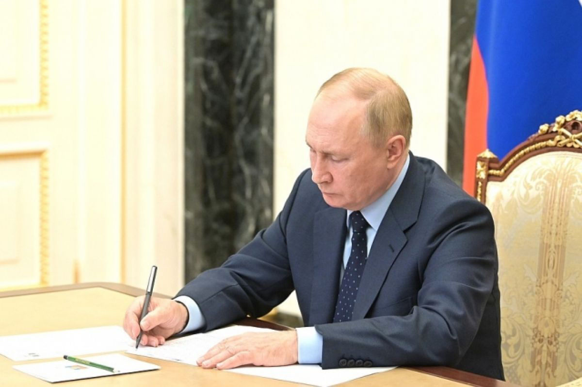 Путин назначил пенсии и соцвыплаты прибывшим из "ДНР" и "ЛНР".