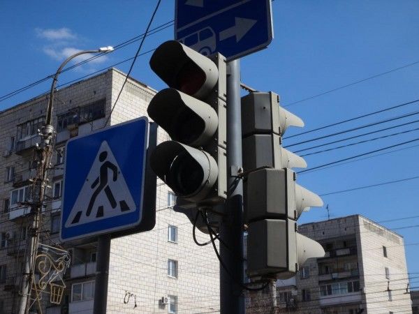 Служба InfoTrafic призывает водителей адаптировать скорость движения согласно предписаниям ПДД.